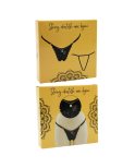 String noir en dentelle avec bijou et chaîne dorée String noir en dentelle avec bijou et chaîne dorée